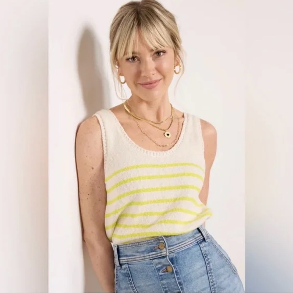 Evereve Cream and Yellow Knit Top
